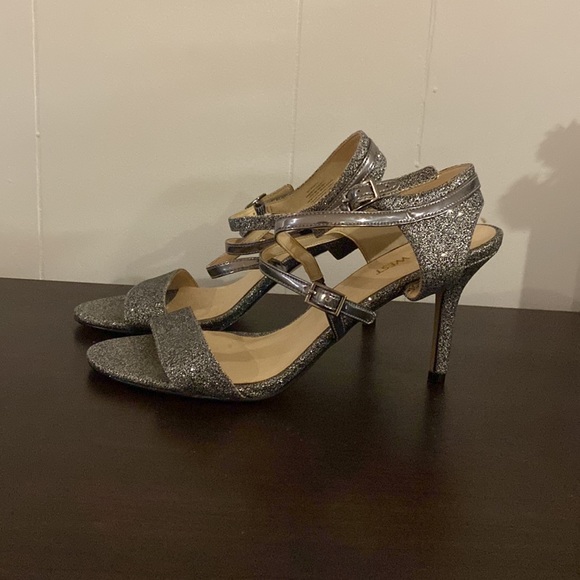 Sparkly strap kitten heel - Picture 2 of 2